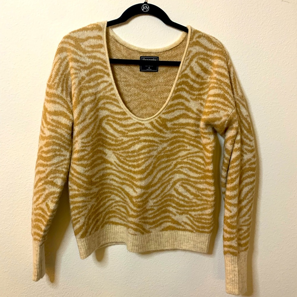 A&F - Abercrombie & Fitch Animal Print Striped Soft Tan Sweater - Women’s Medium